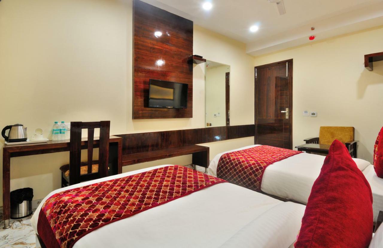 The Grand Uddhav Hotel Ню Делхи Екстериор снимка